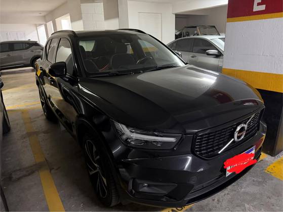 VOLVO XC40 1.5 T5 RECHARGE R-DESIGN GEARTRONIC VOLVO XC40 1.5 T5 RECHARGE R-DESIGN GEARTRONIC